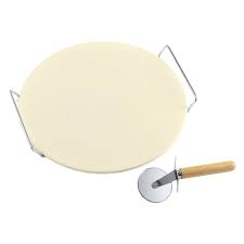 SET PIETRA ROTONDA IN CORDIERITE CON SUPPORTO E ROTELLA TAGLIA PIZZA DIAM. CM 33
